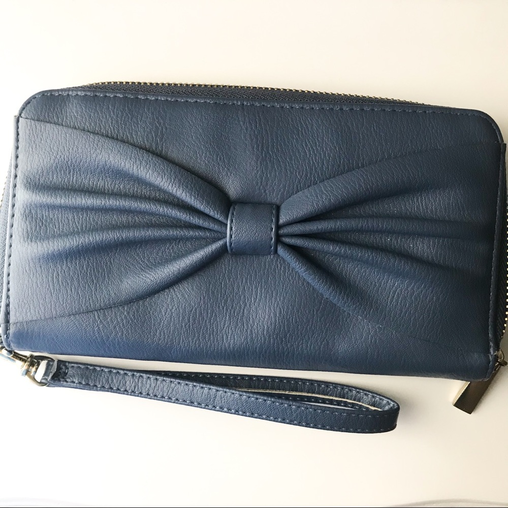 Bow Wrist Wallet